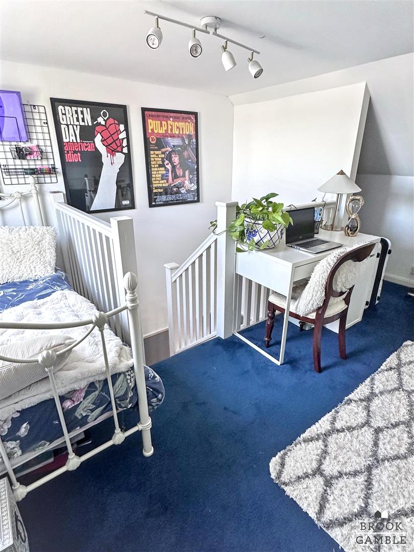 4 Bedroom House. Longland Road in Eastbourne,  21
